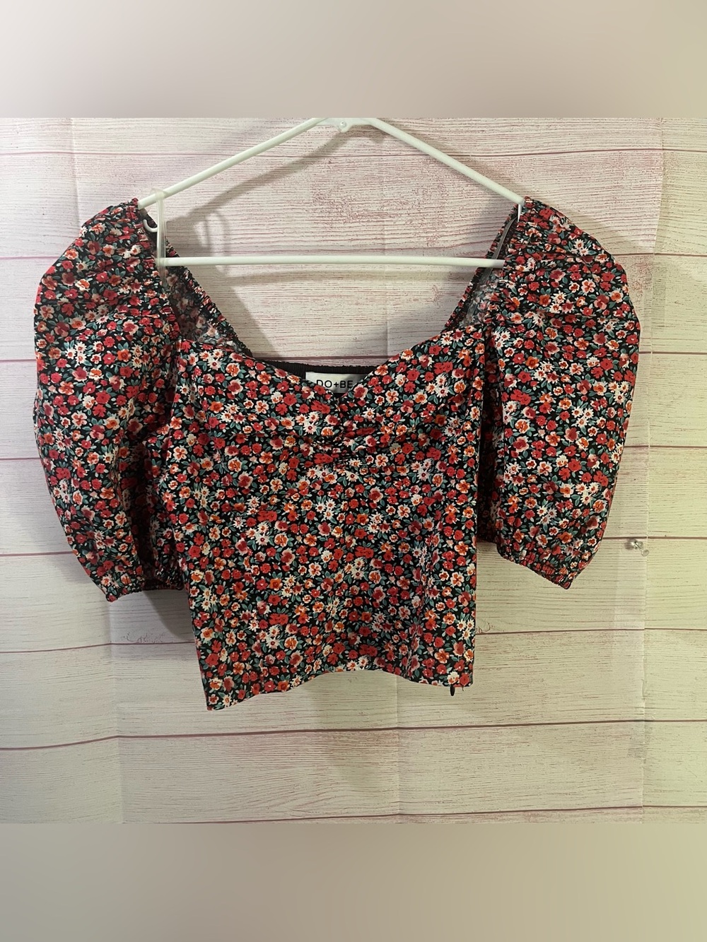 DO+BE Floral Puff Sleeve Sweatheart Crop Top Size Small